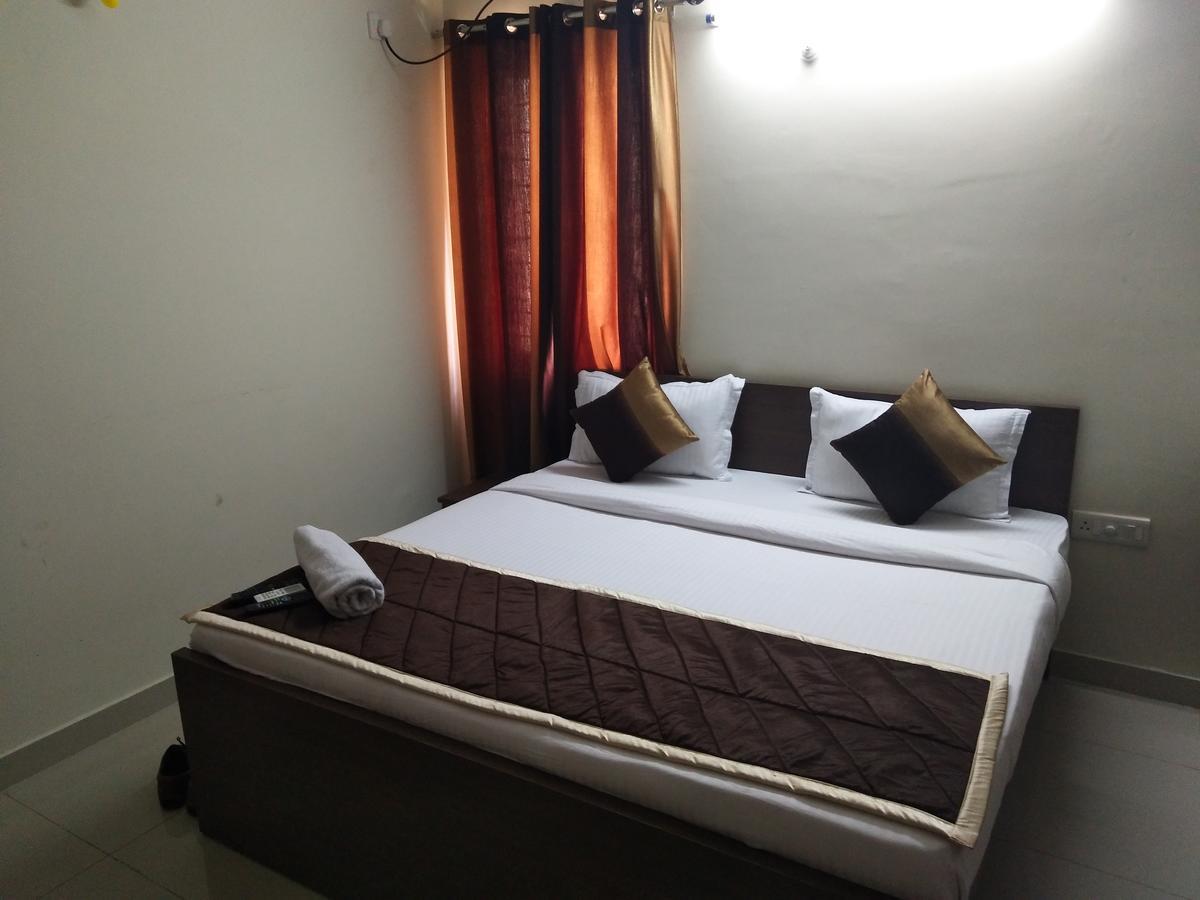 Fresh Living Prime Hitech Hotel Hyderabad Ngoại thất bức ảnh