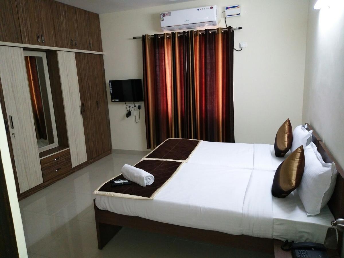 Fresh Living Prime Hitech Hotel Hyderabad Ngoại thất bức ảnh