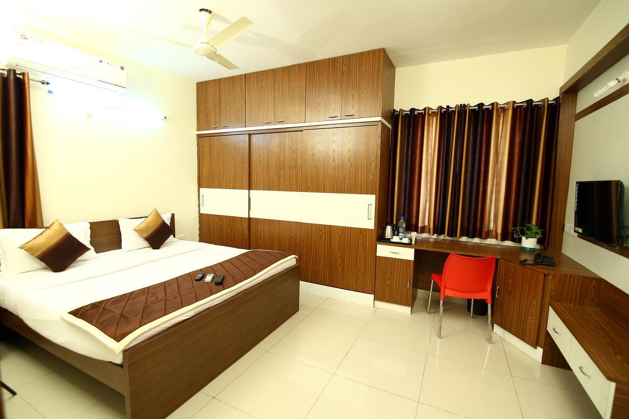 Fresh Living Prime Hitech Hotel Hyderabad Ngoại thất bức ảnh