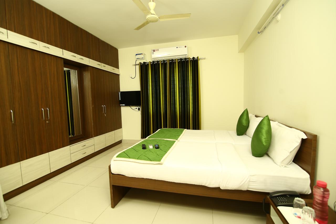 Fresh Living Prime Hitech Hotel Hyderabad Ngoại thất bức ảnh