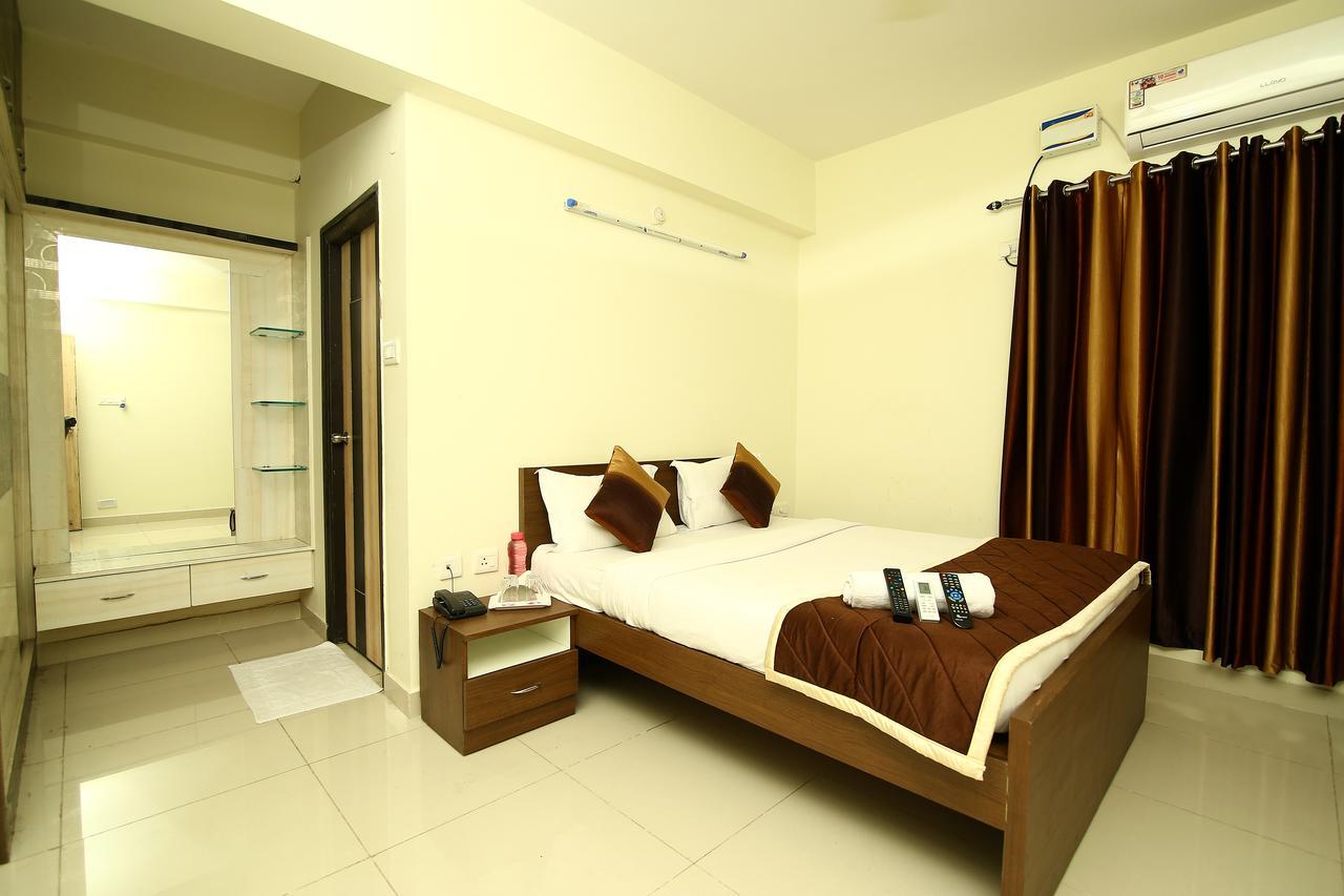 Fresh Living Prime Hitech Hotel Hyderabad Ngoại thất bức ảnh