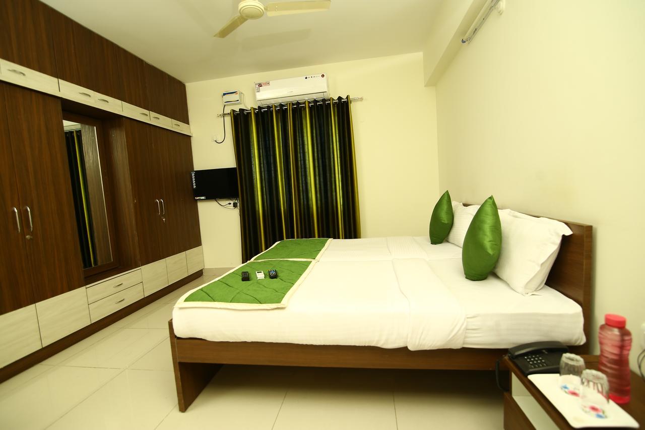Fresh Living Prime Hitech Hotel Hyderabad Ngoại thất bức ảnh