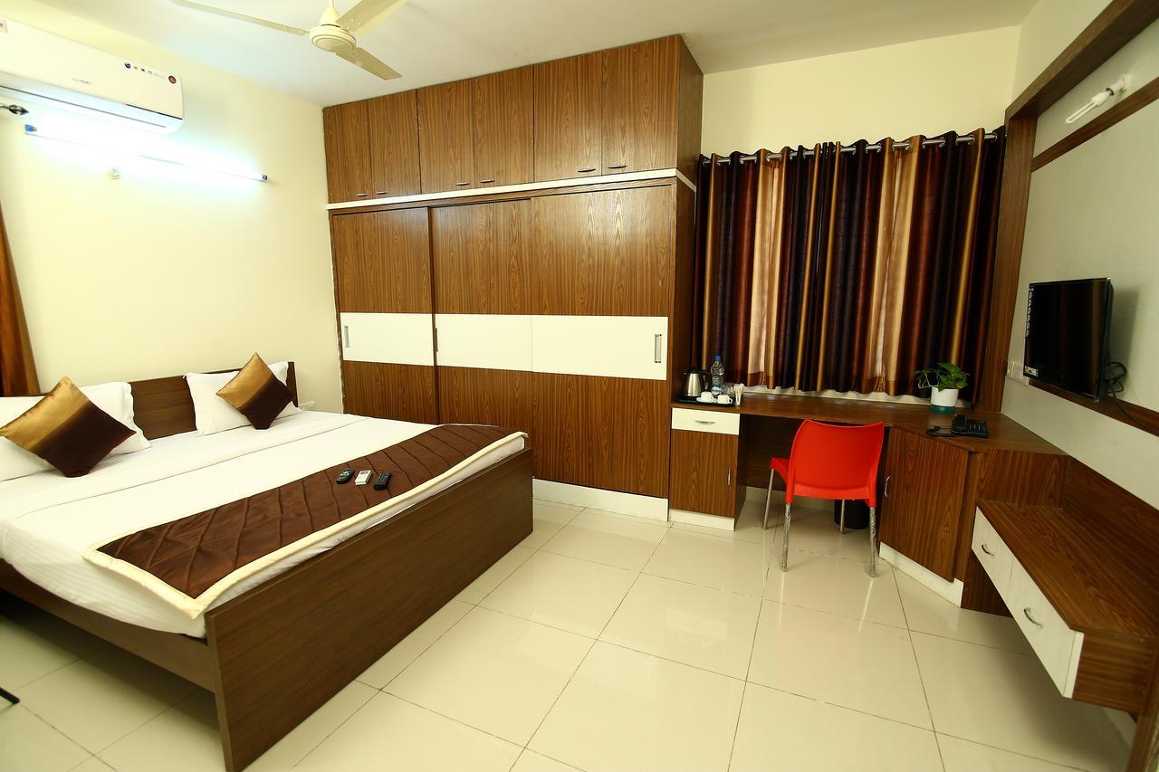 Fresh Living Prime Hitech Hotel Hyderabad Ngoại thất bức ảnh