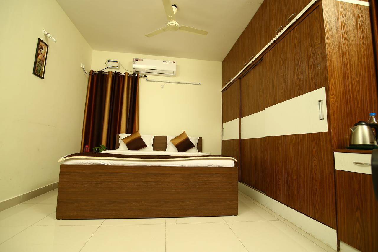 Fresh Living Prime Hitech Hotel Hyderabad Ngoại thất bức ảnh