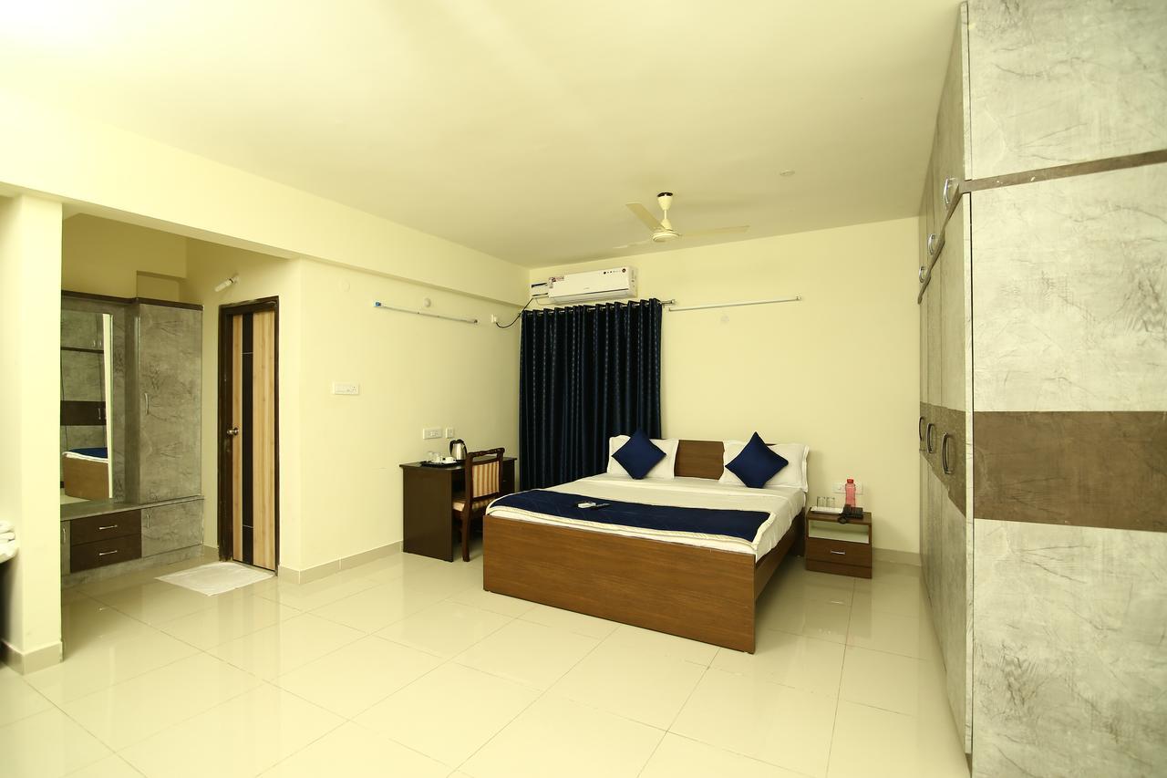 Fresh Living Prime Hitech Hotel Hyderabad Ngoại thất bức ảnh