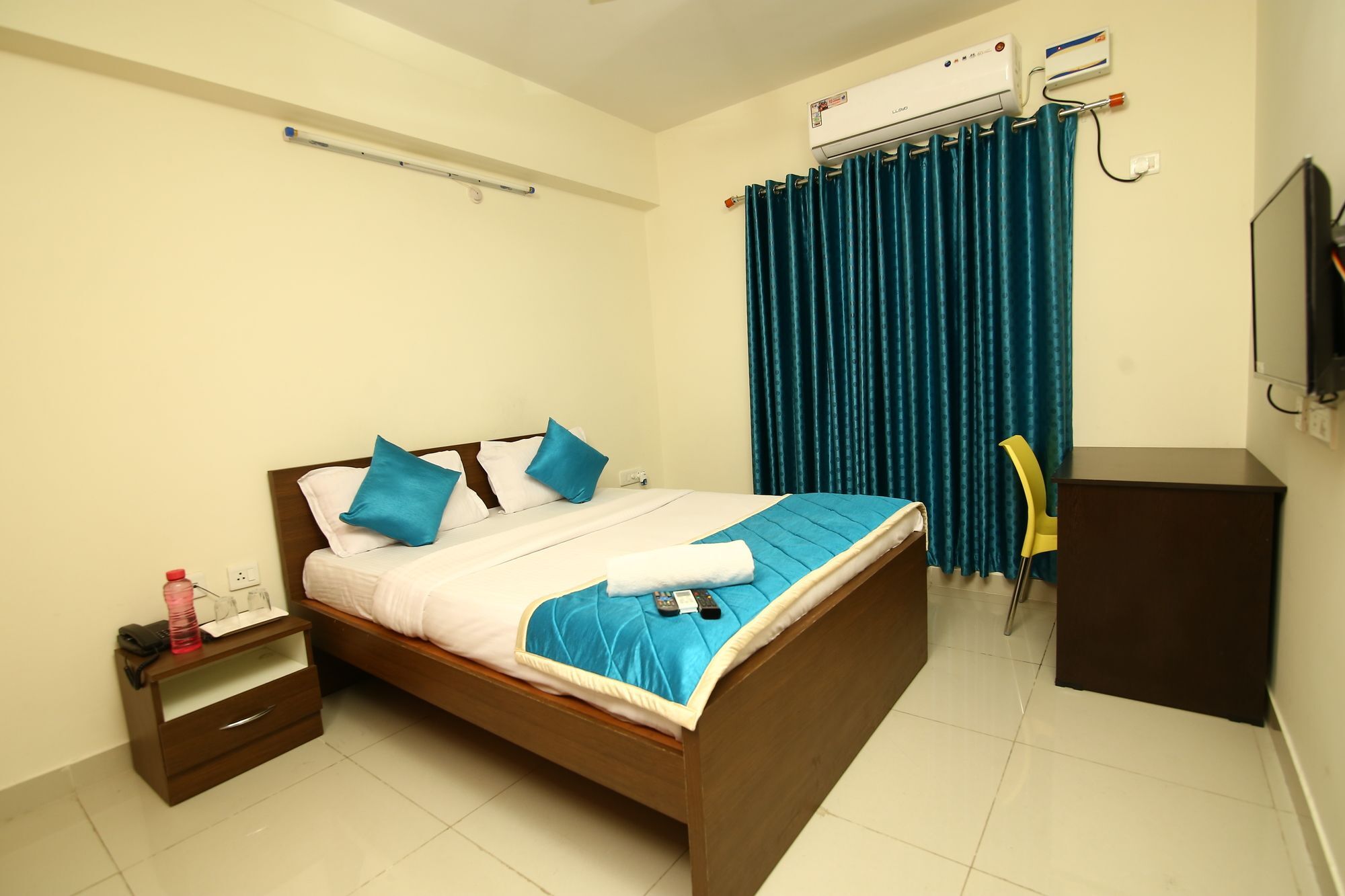 Fresh Living Prime Hitech Hotel Hyderabad Ngoại thất bức ảnh